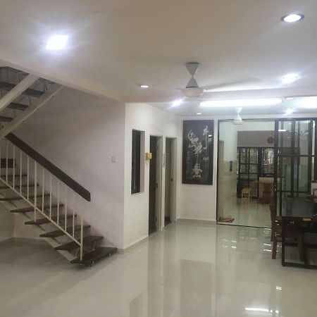 Sweethome For Travelers Seremban Eksteriør bilde